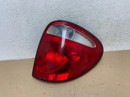 2004 - 2007 Dodge Grand Caravan Right Passenger Side Tail Light AG6841 LK0