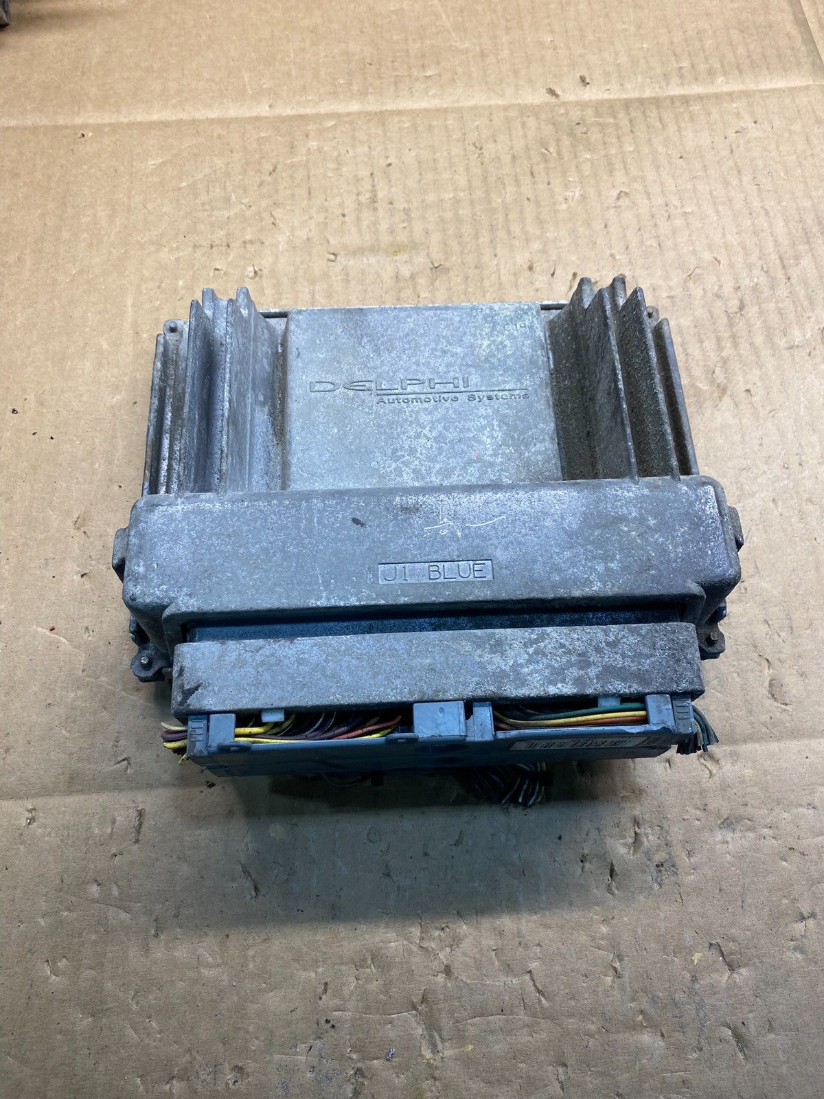 2001-2002 Silverado Tahoe Engine Computer Module 12200411 ECM ECU AI7749 DG0