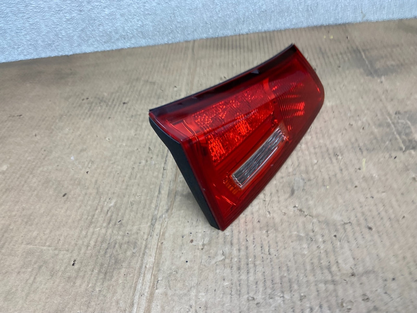 2006 - 2008 Lexus Is250 Is350 Left Driver LH Inner Tail Light Oem AA6486 LK2
