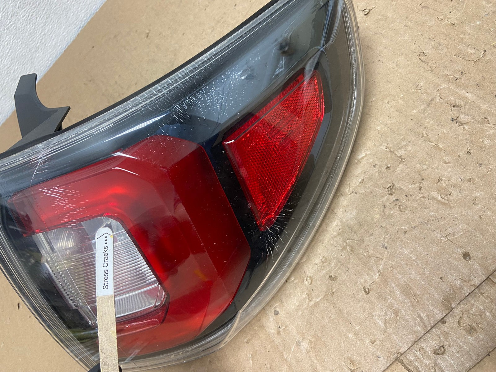 2013 to 2016 GMC Acadia Right Passenger RH Side Tail Light AC5949 LK4