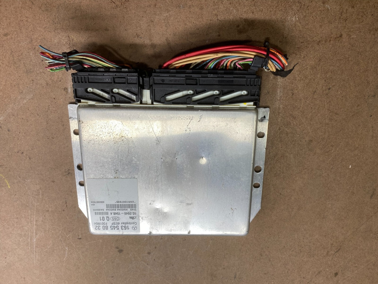 2000 to 2003 Mercedes ML-Class ML320 ABS Control Module 1635458032 H8684 PS0