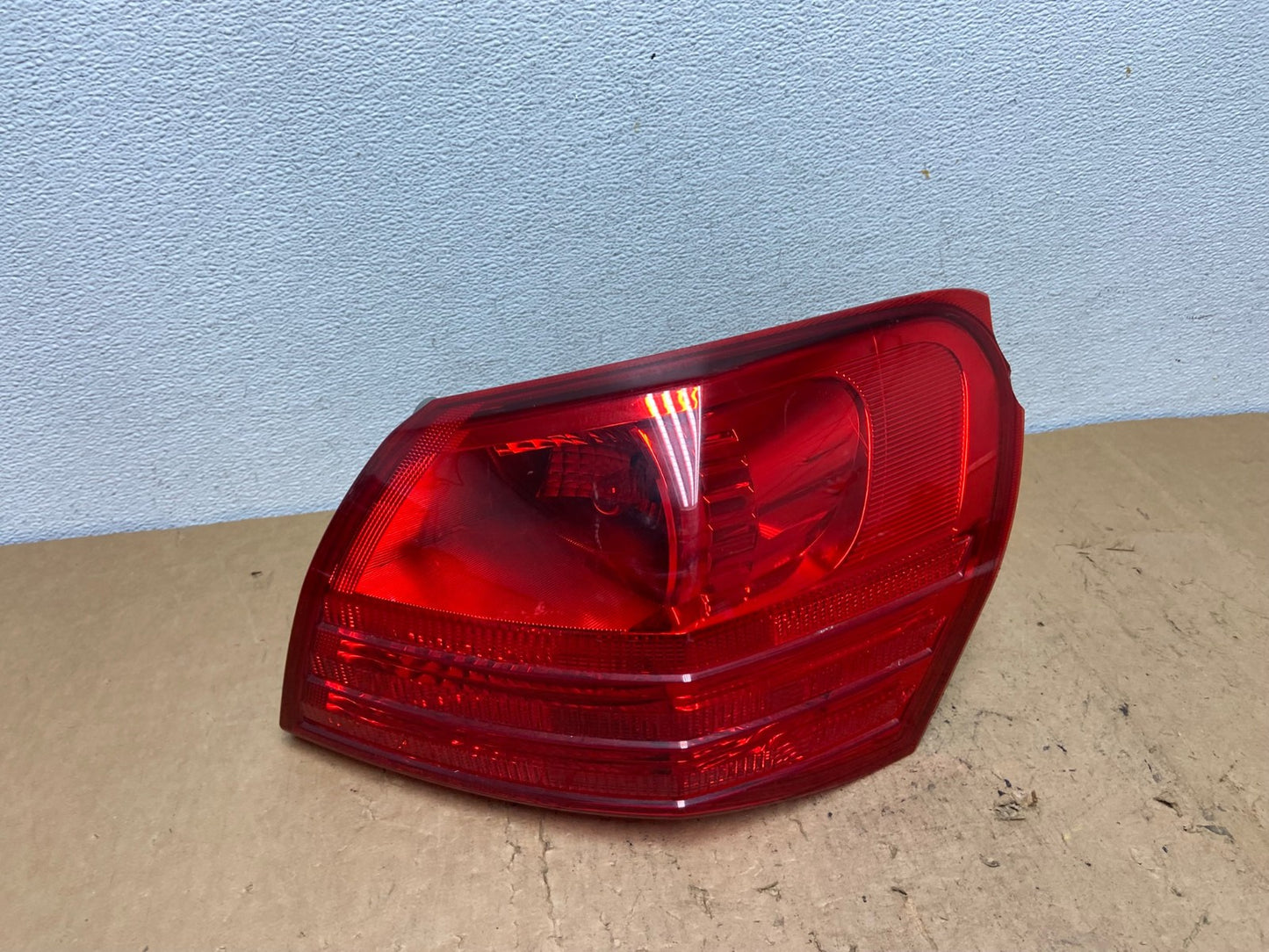 2008 to 2015 Nissan Rogue Right Passenger Rh Side Tail Light AD0579 LK0