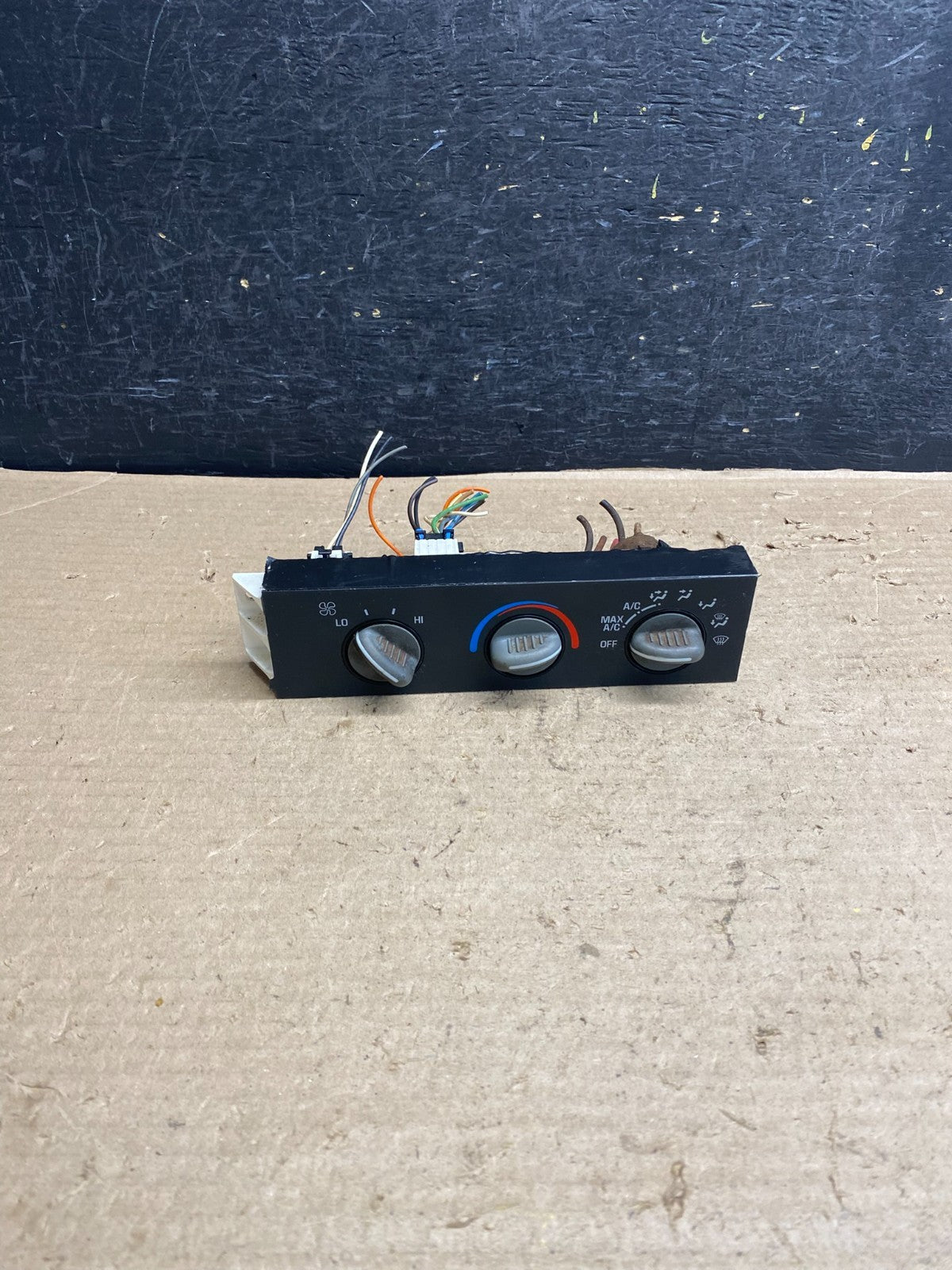 1996 - 2005 GMC Chevrolet Express 1500 Climate Control A/C AH5183 DG0