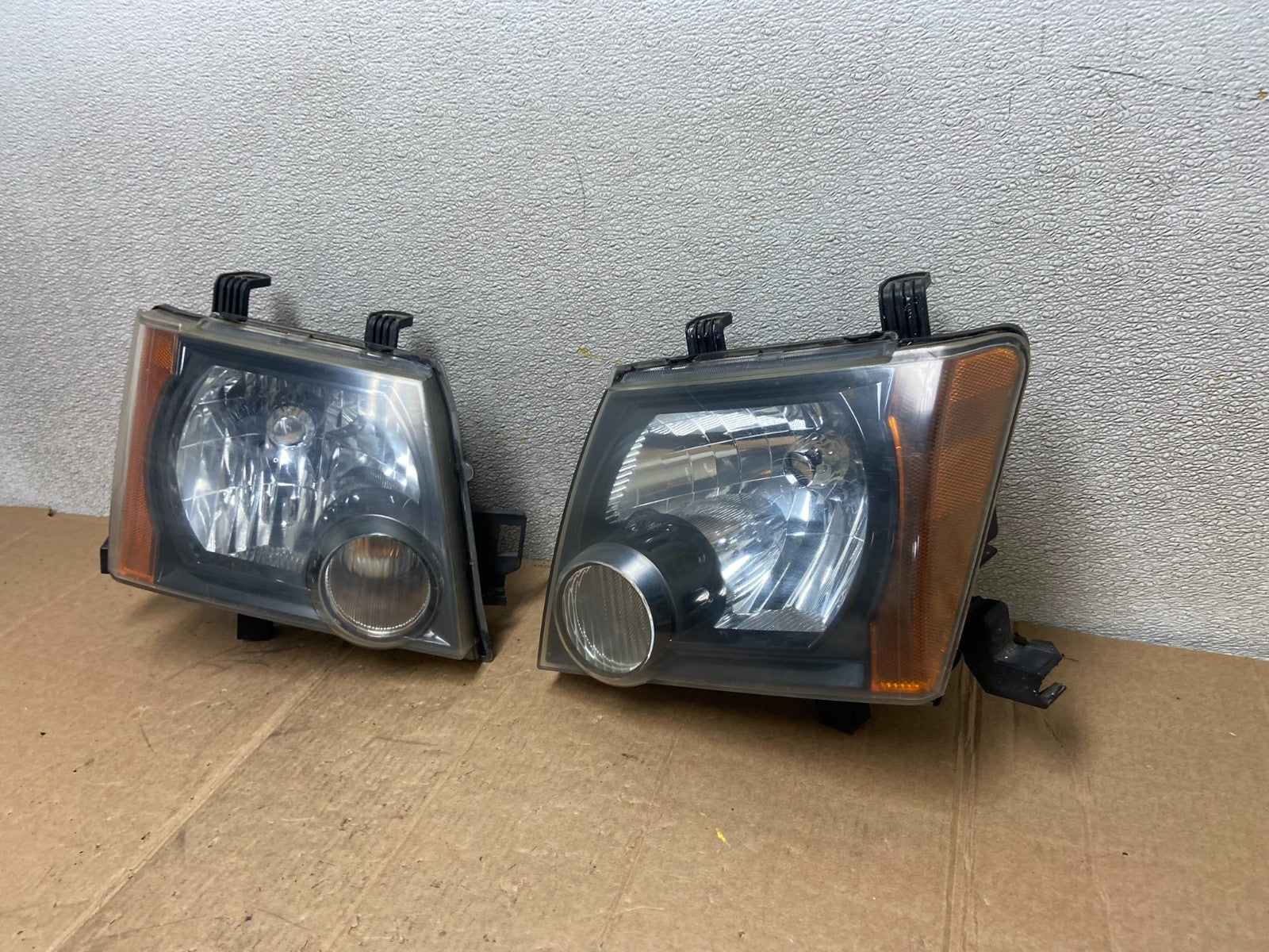 2005-2015 Nissan Xterra Left+Right Side Set Headlights OEM AA1453 PS1