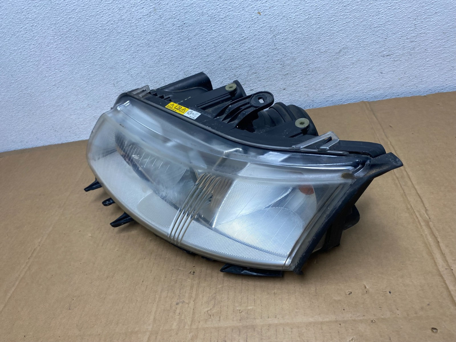 2003 2004 2005 2006 2007 Saab 9-3 Left Driver LH Headlight Xenon AD0757 DW1