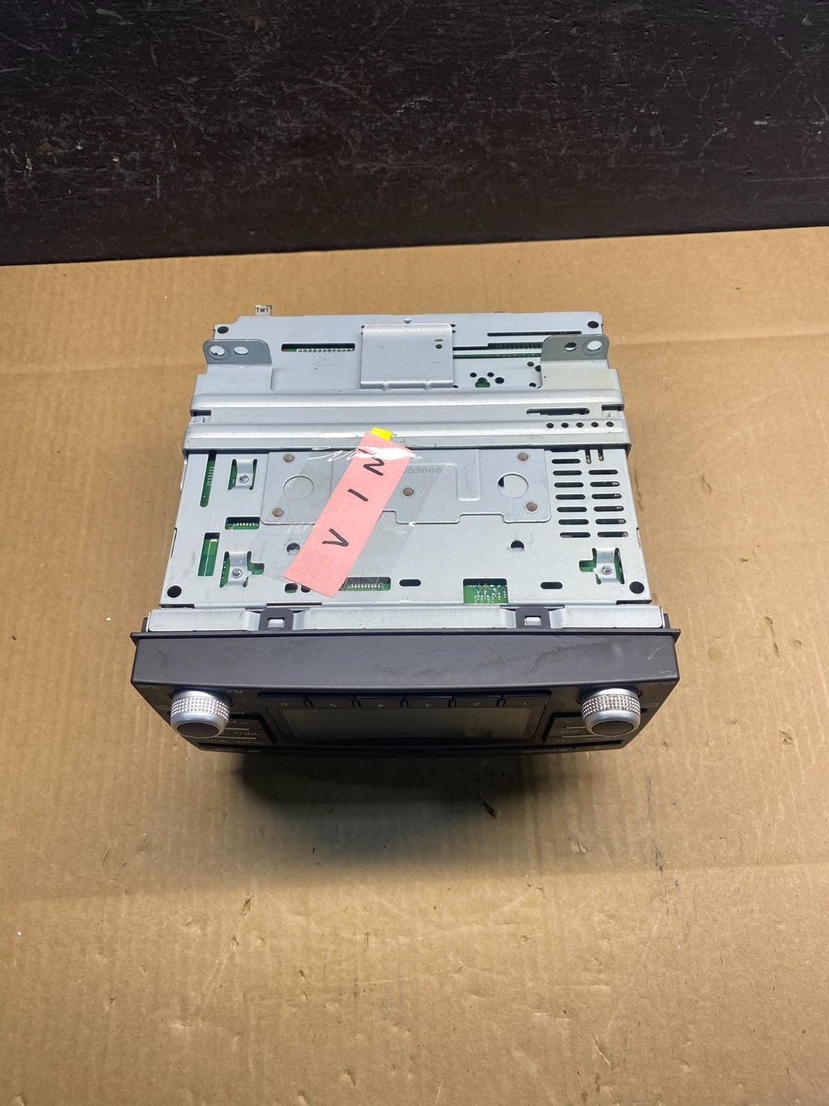 2011 to 2014 Kia Sedona Radio Stereo Receiver AM FM CD Player Sirius AD1567 DW4