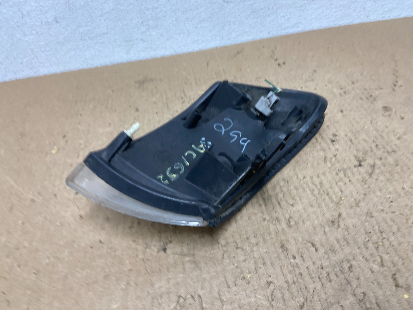 1993 to 1997 Toyota Corolla Left Driver LH Corner Marker Turn Signal AC1632 DW6