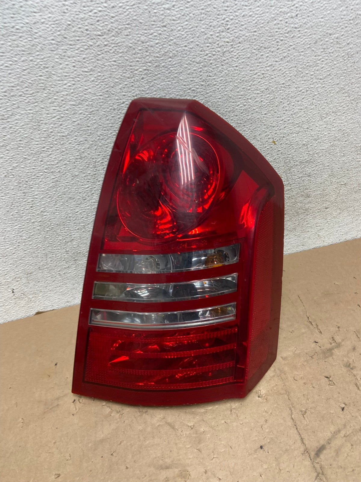 2005 2006 2007 Chrysler 300 Right Passenger Rh Side Tail Light AG5592 LK0