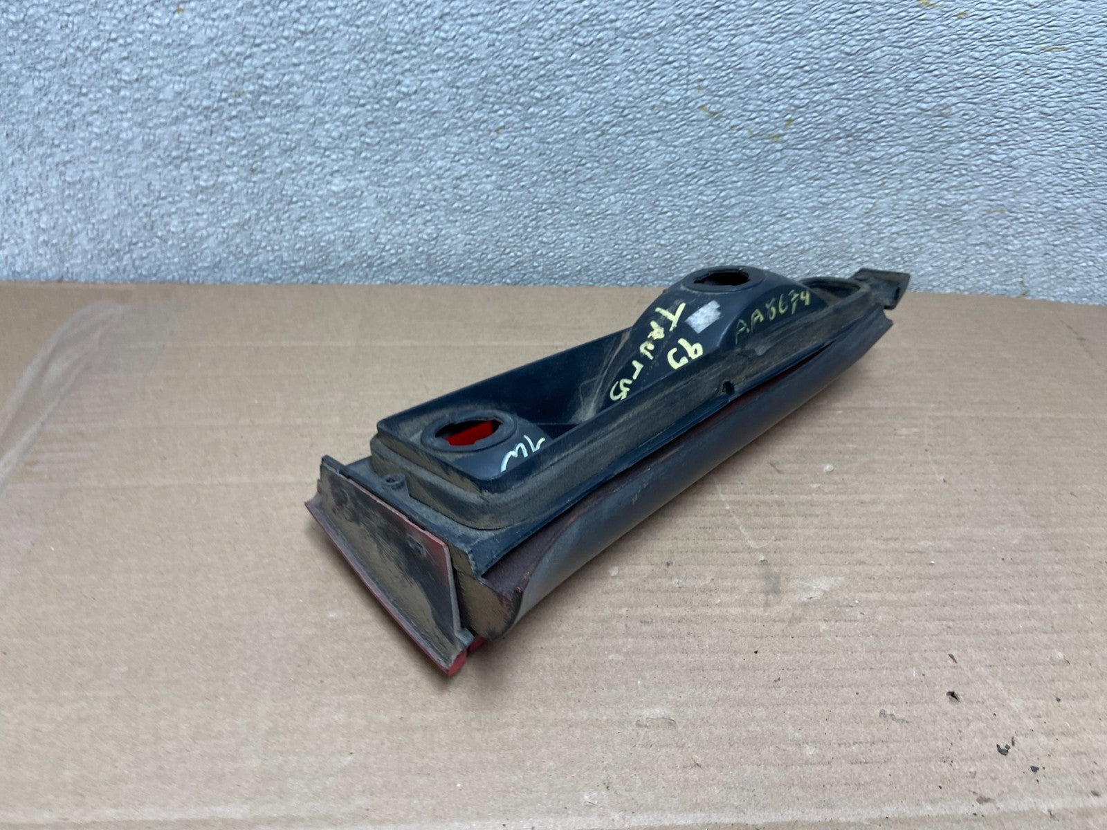 1986 - 1991 Ford Taurus Wagon Right Passenger RH Side Tail Light AA8674 LK6