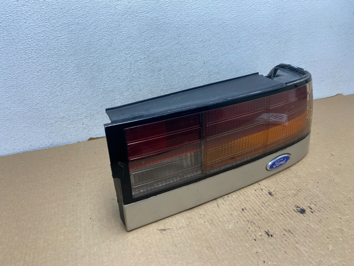 1989 Ford Probe Right Passenger Side Tail Light AG2101 DG2