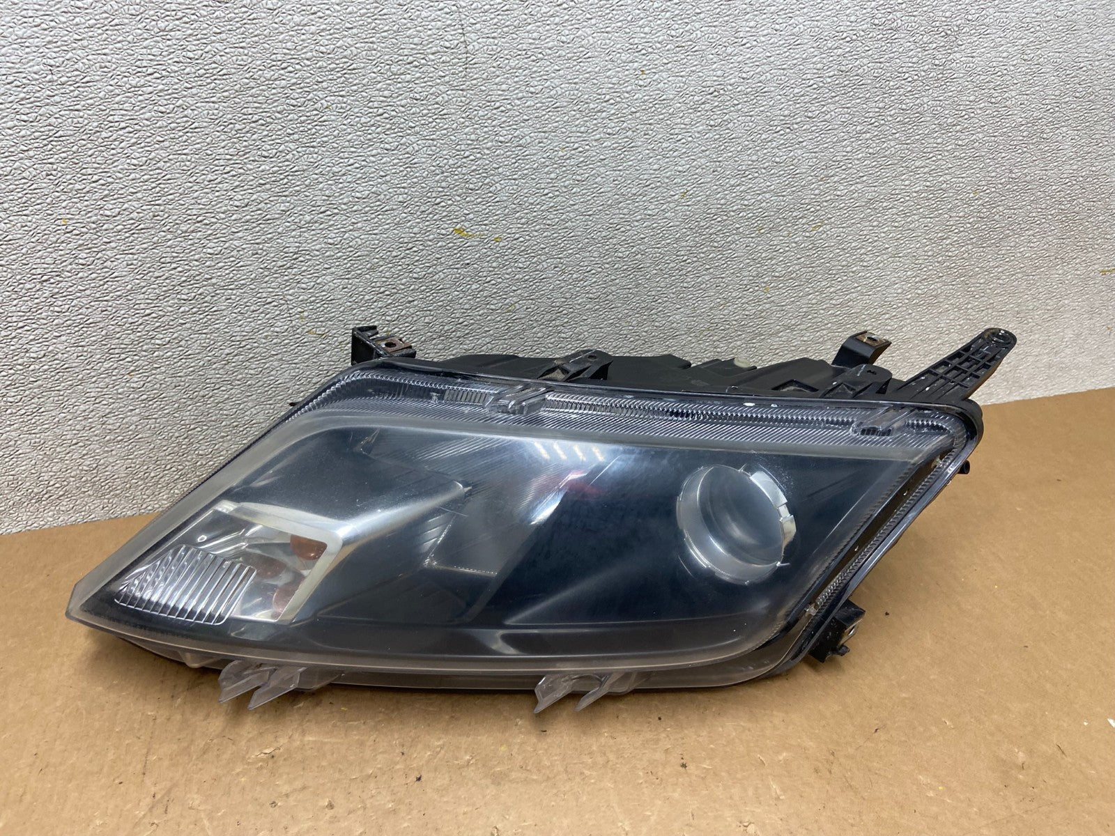 2010 2011 2012 Ford Fusion Left Driver LH Side Headlight Halogen Z6914 DW0