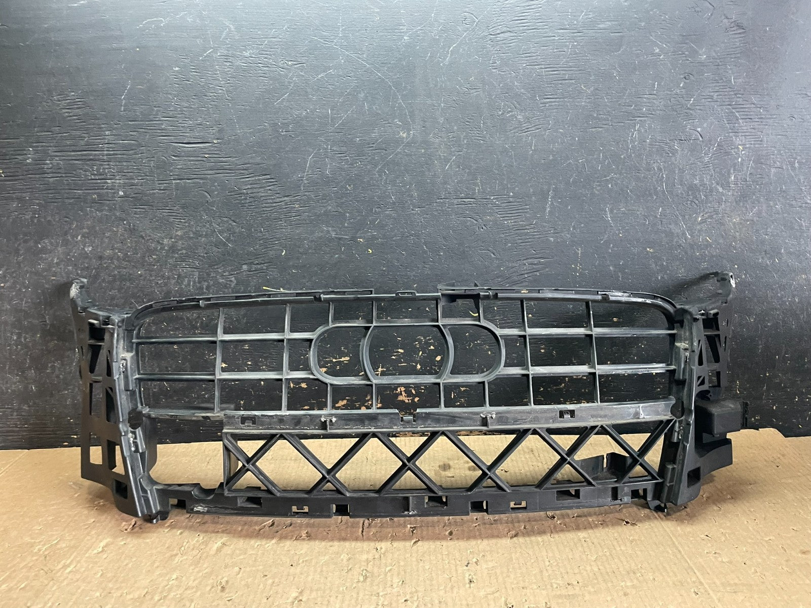 2007 2008 2009 Audi Q7 Front Bumper Cover Grill Support Reinforcement z3195 DG0