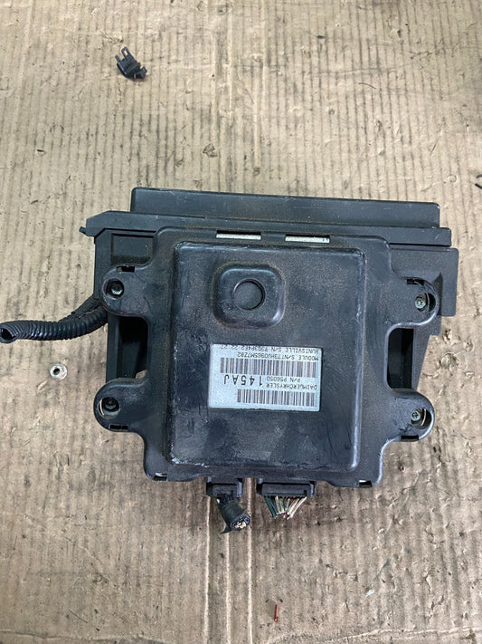 2005 Jeep Grand Cherokee BMC Body Module Power Fuse Box Relay Oem p0521 DG0