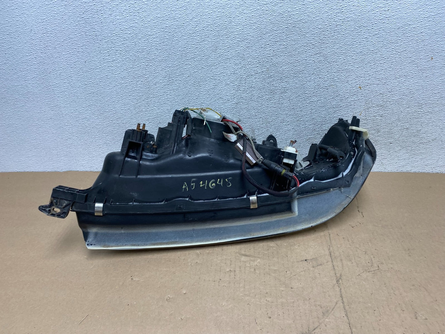 1999-2001 Infiniti Q45 Front Right Passenger Side Headlight AG4648 DG8