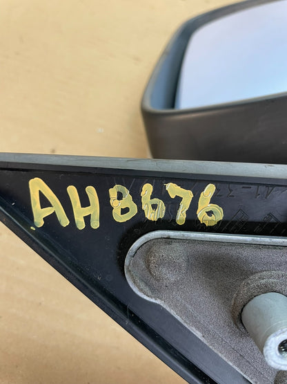 2001 to 2006 BMW 325i Right Passenger Side View Door Mirror AH8676 DG9