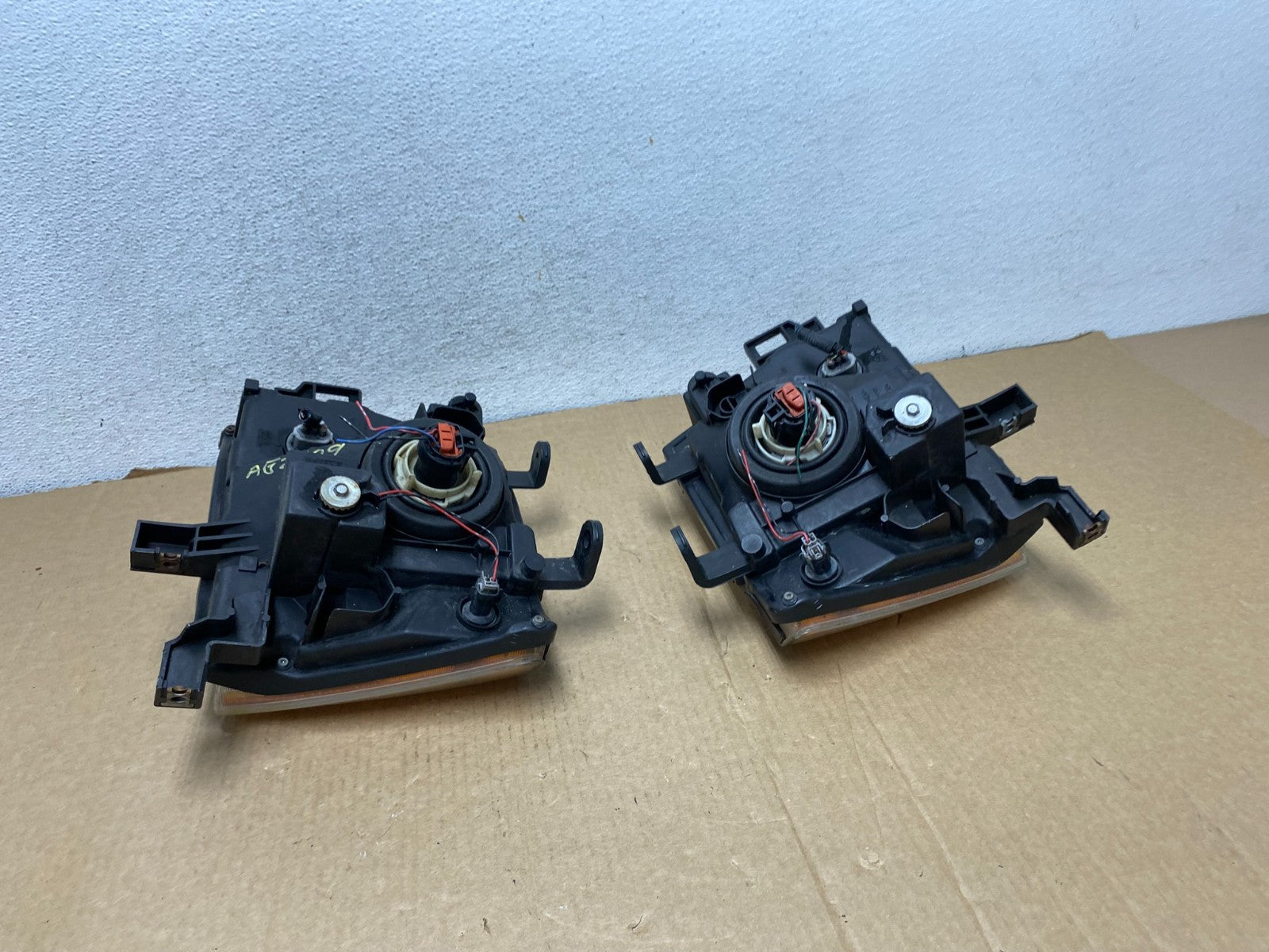 2005-2015 Nissan Xterra Driver Left+Right Side Set Headlights AG2009 DW10