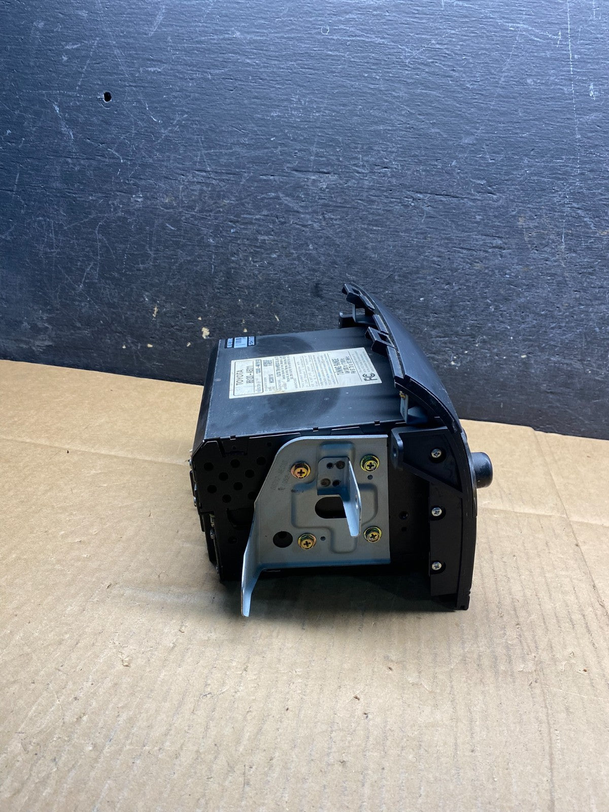 2004 to 2010 Toyota Sienna AM FM CD WMA Mp3 Radio Receiver AI7659 DG2