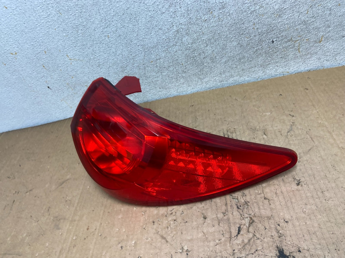 2009 2010 2011 2012 Chevrolet Traverse Right Passenger Tail Light AI9199 LK1