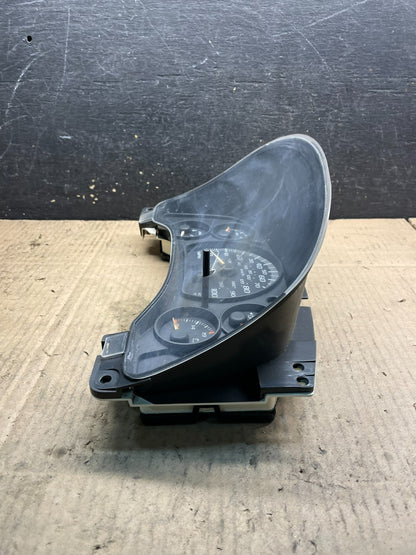 2004 to 2007 Chevrolet Express Speedometer Cluster Gauge OEM W7187 DG4