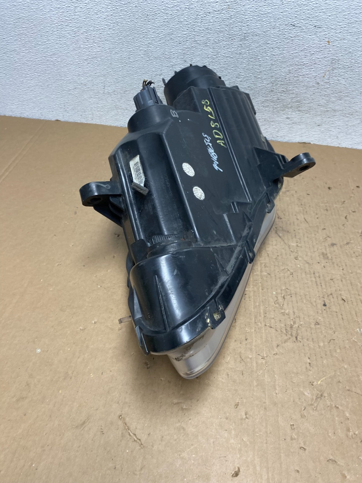 2011 2012 2013 2014 Chrysler 200 Right Passenger Halogen Headlight AD8158 DW8