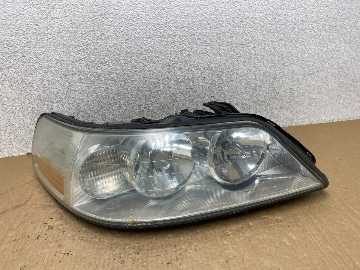 2005 to 2011 Lincoln Town Car Right Passenger Rh Side Headlight AG1156 DW0