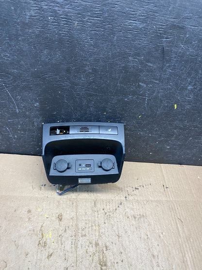 2011-2013 Kia Sorento Center Seat Heater Switches Aux USB Power Outlet p7853 DG0