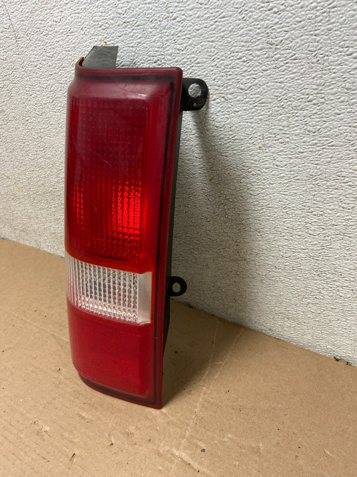 2003 to 2017 Chevrolet Express 1500 Left Driver Side Tail Light Oem Q8907 DW1
