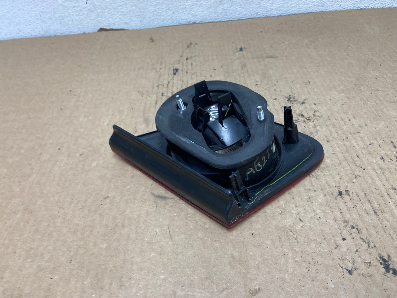 2008-2010 Volkswagen Jetta Sedan Right Passenger Inner Tail Light AG2239 LK5