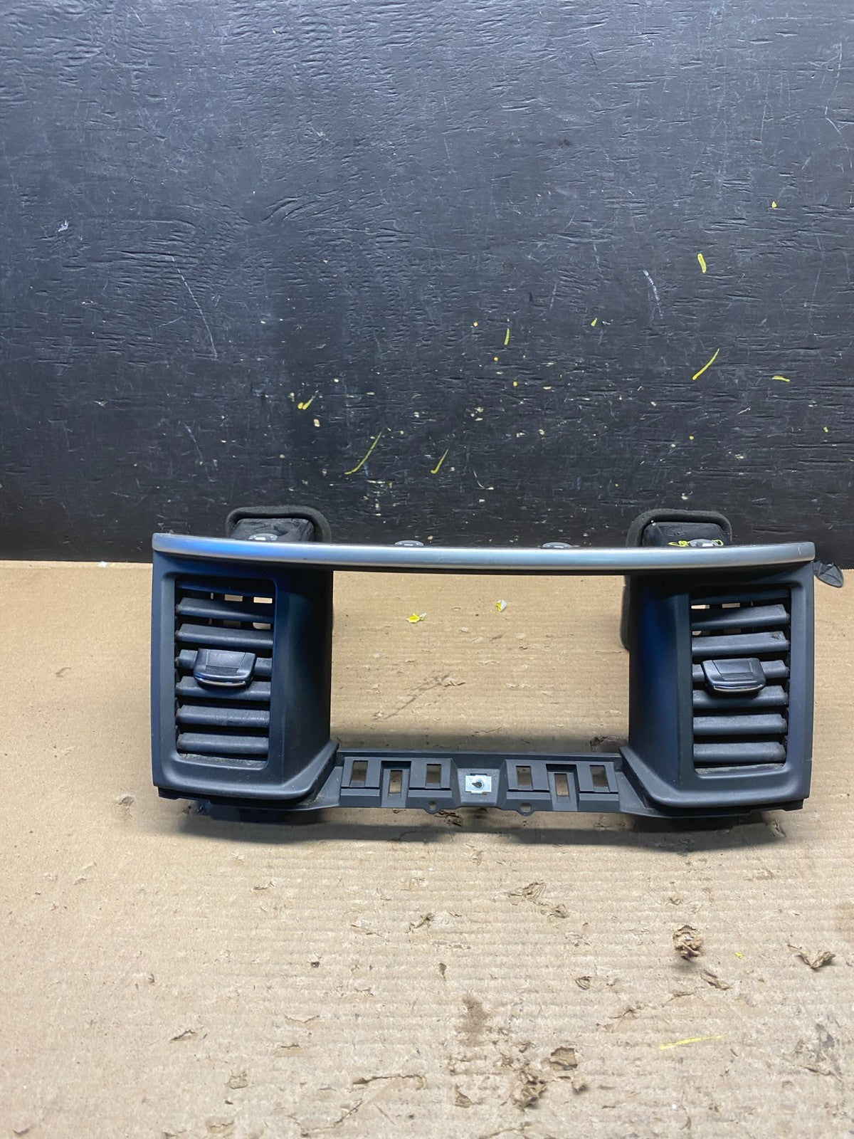 2013 to 2020 Nissan Pathfinder Center Dash Radio Trim Bezel Surround s8880 DG0