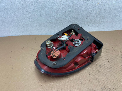 2002 to 2005 Hyundai Sonata Left Driver Lh Side Tail Light AD8851 LK6
