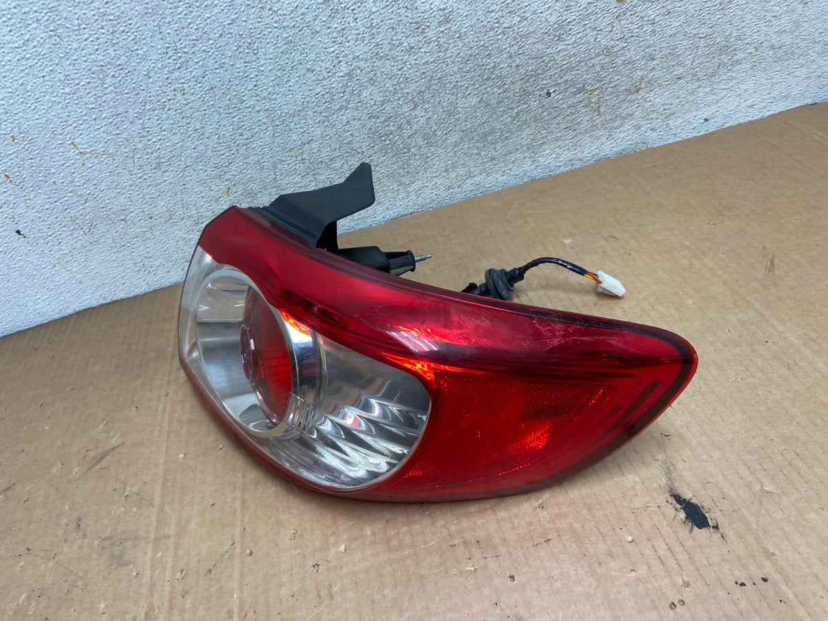 2010 to 2012 Hyundai Santa Fe Right Passenger RH Tail Light DEPO AI8467 LK1