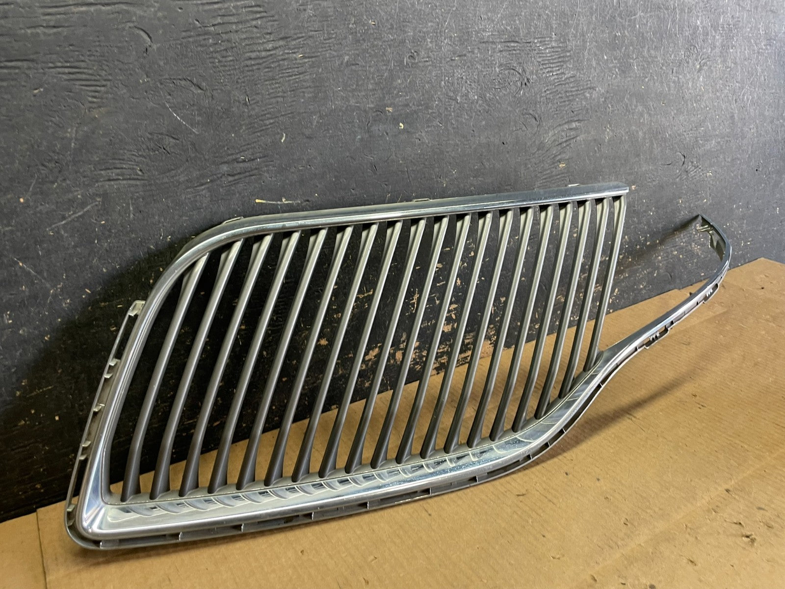 2013 to 2016 Lincoln MKT Left Driver LH Side Front Grill Grille OEM ab2853 DG1