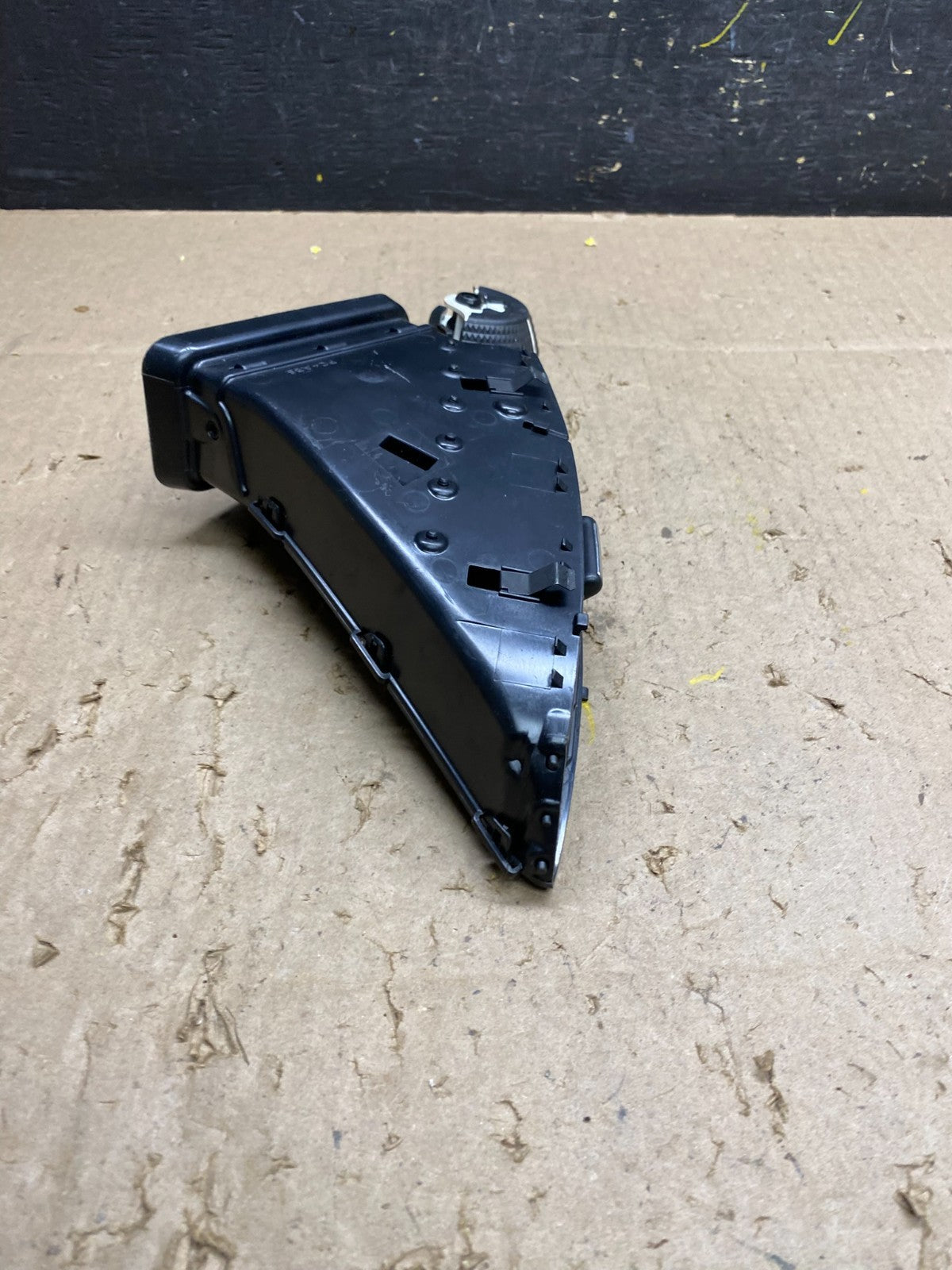2013 to 2016 Ford Escape Left Driver Side Dash Air Vent Oem U4818 DG1