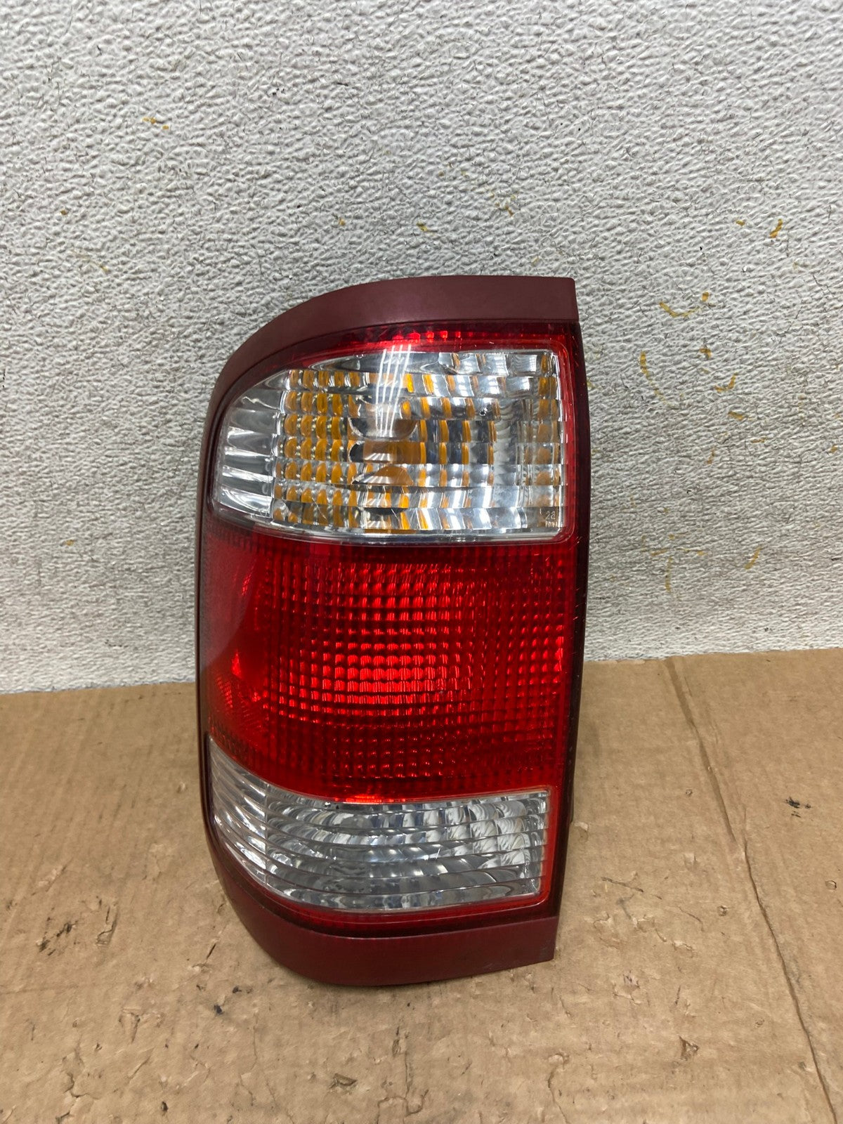 1999 to 2004 Nissan Pathfinder Left Driver Lh Side Tail light AI5575 LK0