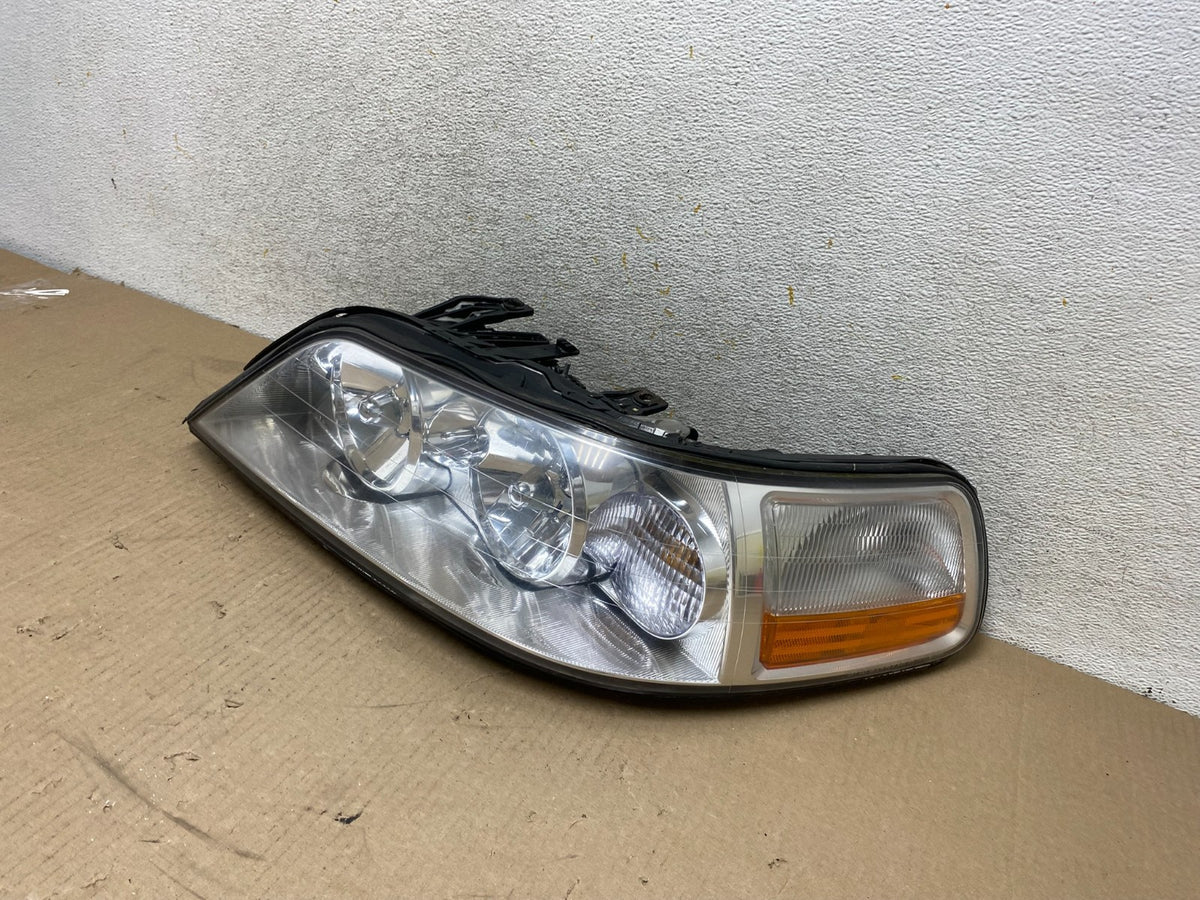 2005 to 2011 Lincoln Town Car Left Driver LH Side Headlight TYC AH6786 DW2