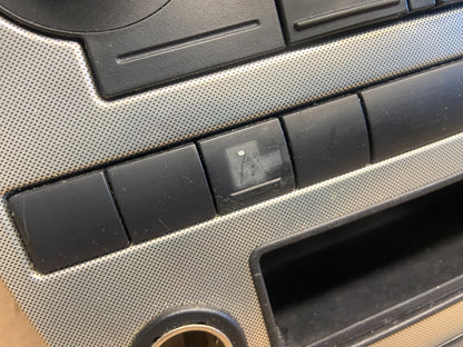 2005 2006 2007 Jeep Commander Grand Cherokee A/C Climate Control Bezel AF6313 DG2