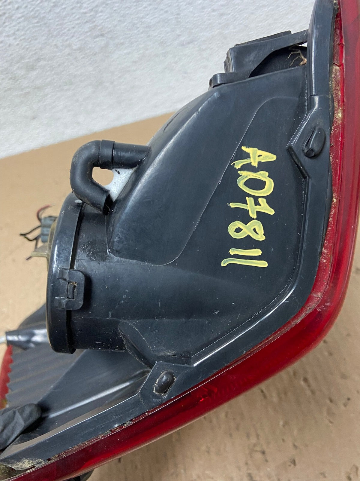 1999-2004 Jeep Grand Cherokee WJ Right Passenger Rh Tail Light AD7811 LK7