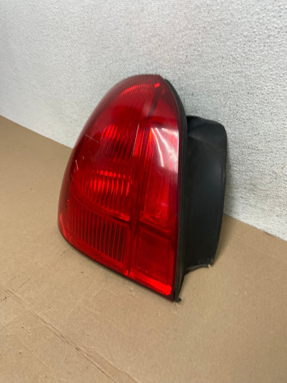 2003 to 2011 Lincoln Town Car Left Driver Lh Side Tail Light AF4356 LK1