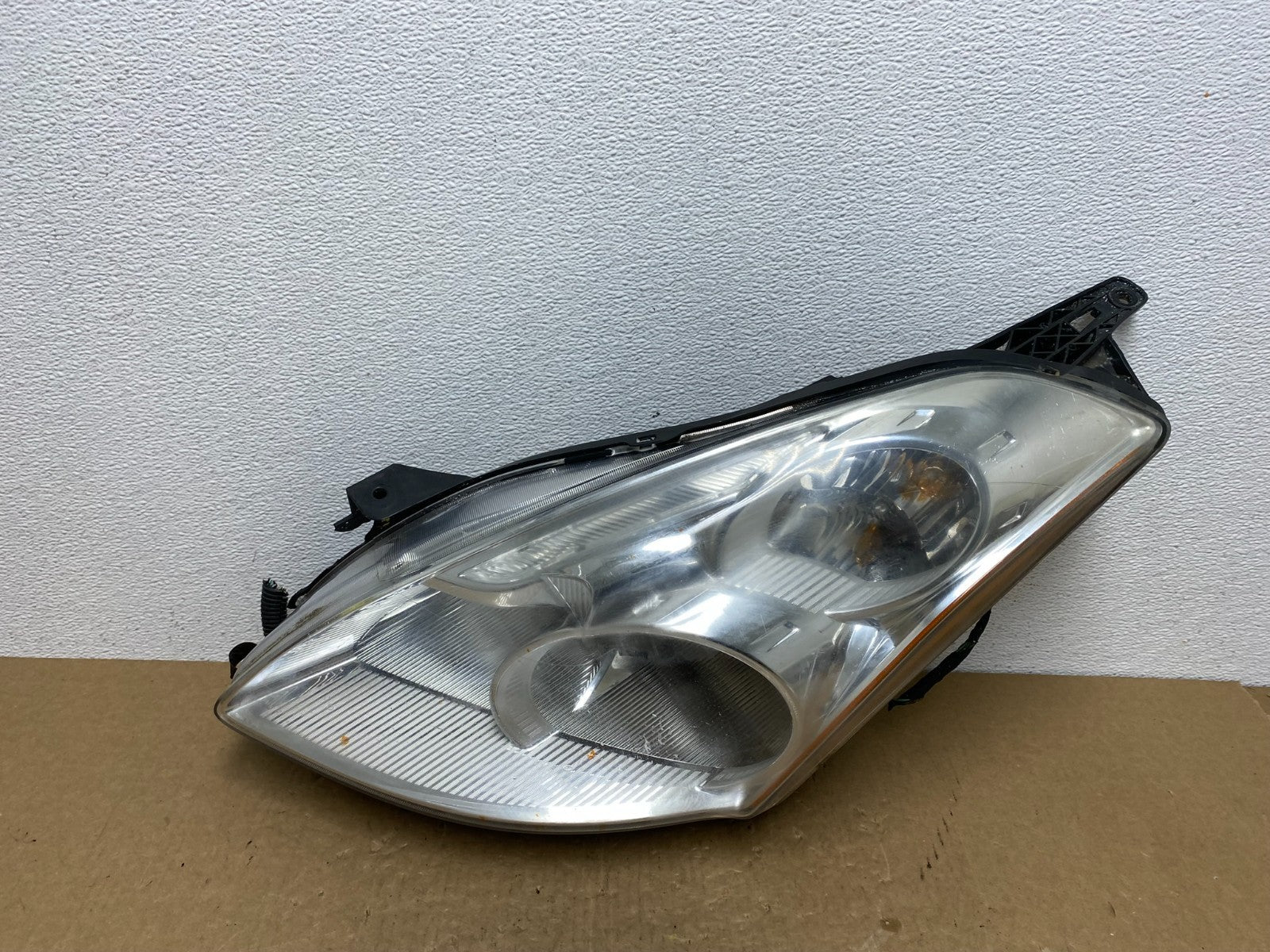 Sedan 2010 2011 2012 Nissan Altima Left Driver Side Headlight OEM AC1353 DW0
