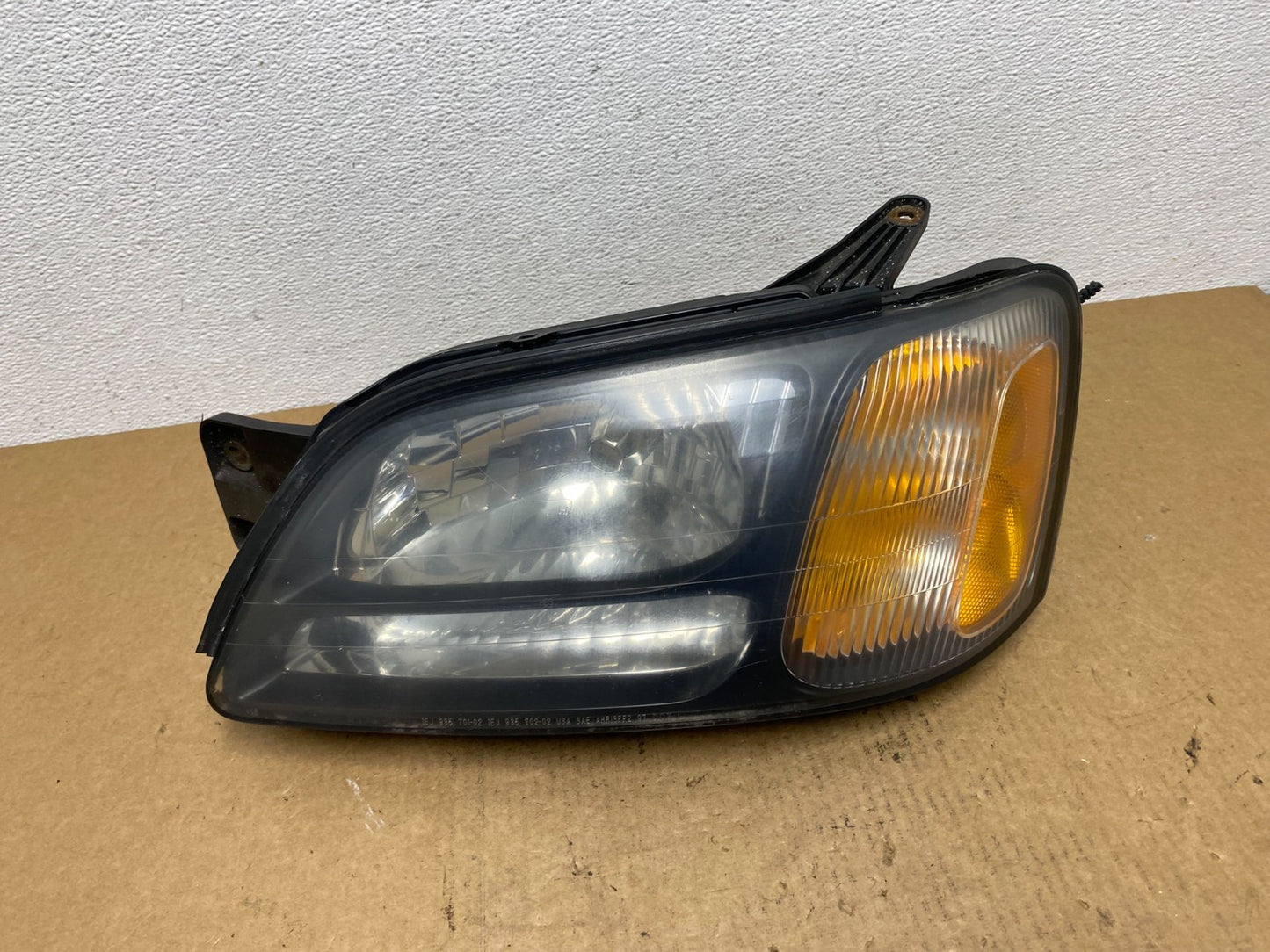 2001-2004 Subaru Legacy Outback Left Driver Lh Side Headlight AC2995 DW0