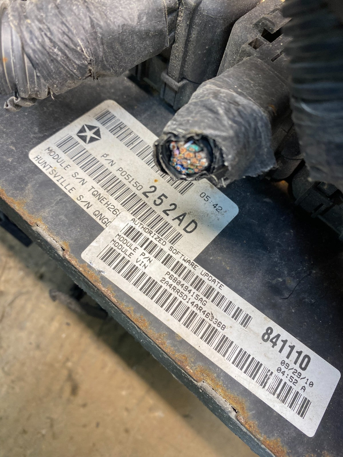 2010 Dodge Caravan Town & Country Engine Computer ECU OEM Y1458 DG2