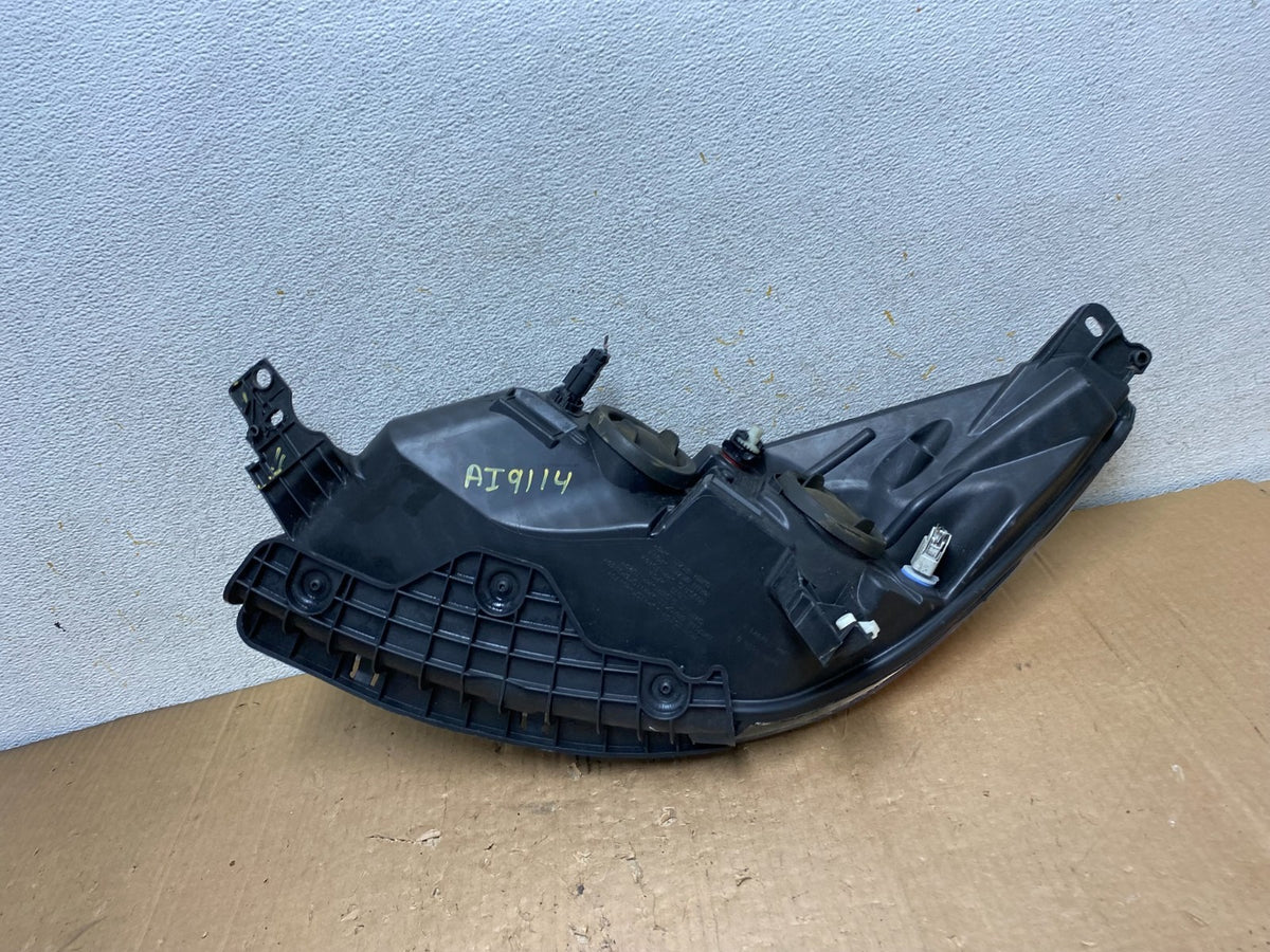 2013 - 2016 Ford Escape Headlight Right Passenger RH Side Halogen AI9114 DW7