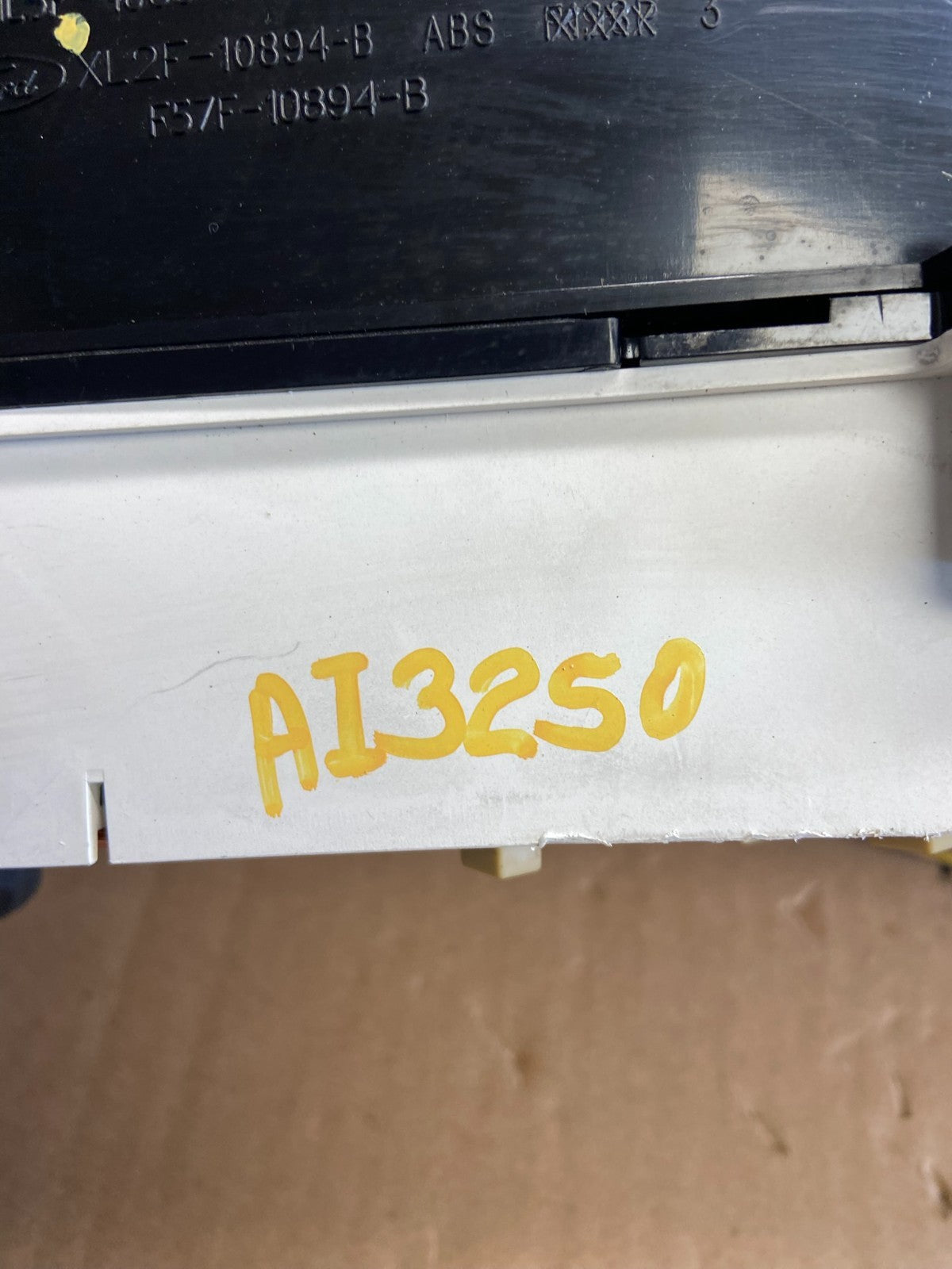 2001 2002 2003 Ford Explorer Speedometer Cluster Gauge AI3250 DG7