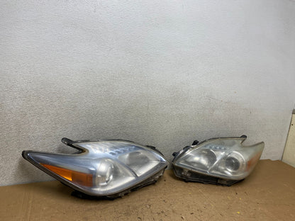 2010 - 2011 Toyota Prius Left+Right Blue Halogen Headlights V8299 DW2