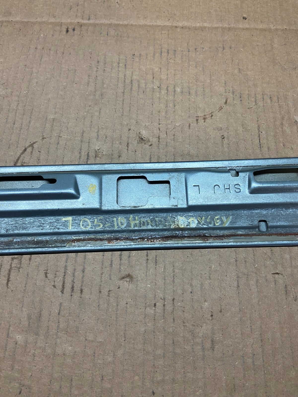 2005 to 2010 Odyssey Honda Driver Side Rear Door Rail Cover J14149