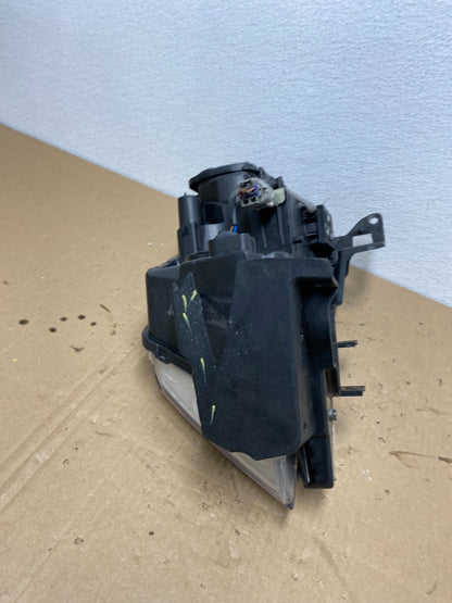 2008 - 2014  Subaru Tribeca Right Passenger Side Halogen Headlight OEM AB6886 DW9