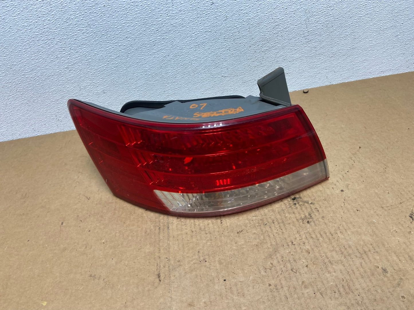 2006 2007 2008 Hyundai Sonata Left Driver Lh Side Tail Light AC2898 LK0