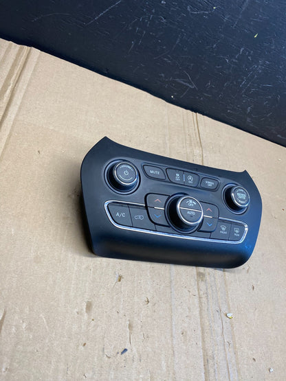 2019 to 2023 Jeep Cherokee Heater Climate Temperature Control AB8789 DG1