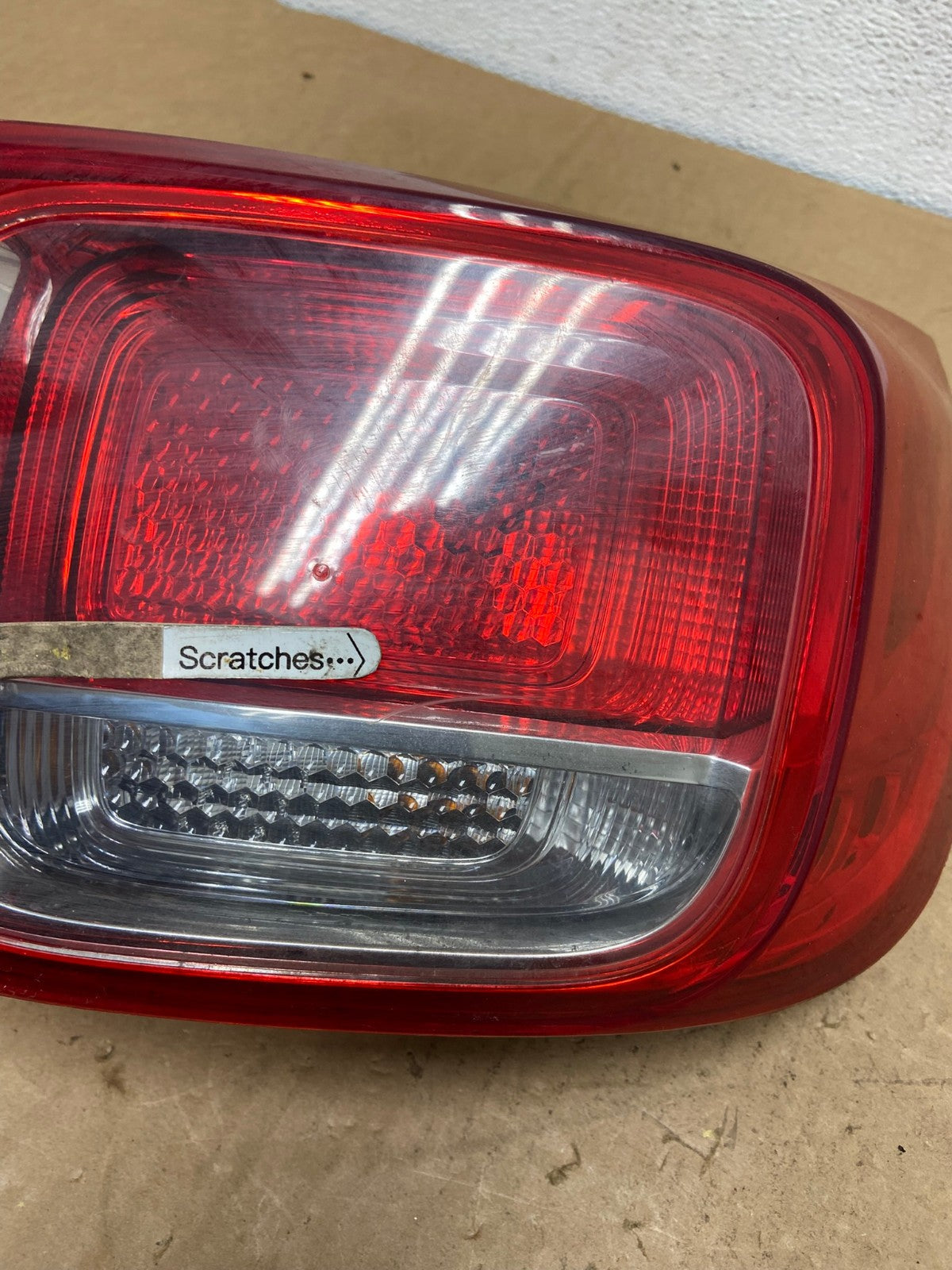 No Led Trim 2013-2015 Chevrolet Malibu Right Passenger Side Tail Light AD1343 LK3