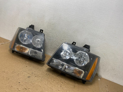 2007 to 2013 Chevrolet Suburban Tahoe Left+Right Set Headlights AH9230 DW2